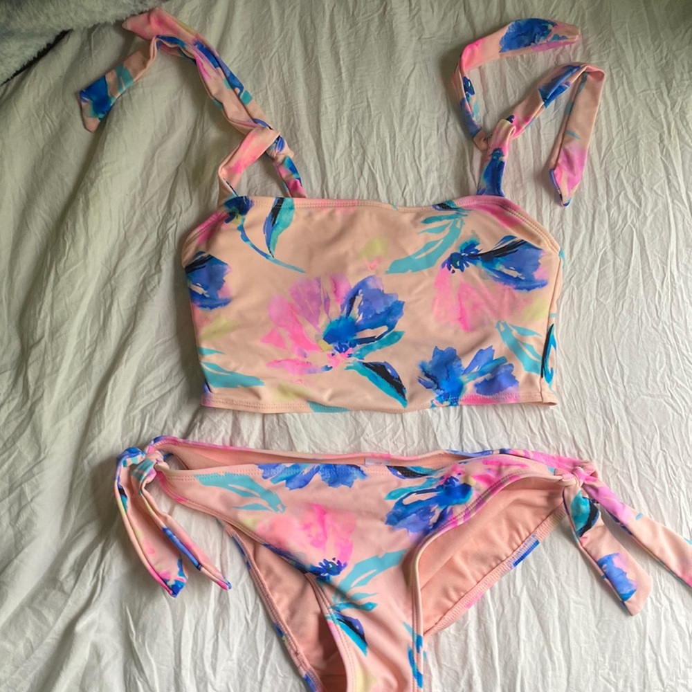 womens size small/medium bikini set